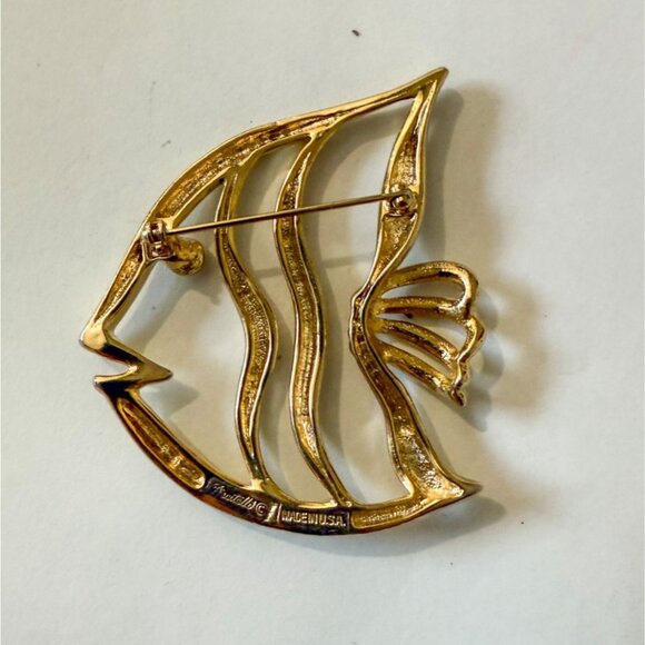 Piscitelli Gold Tone Fish Brooch Pin Marine Sea Open Work Made In USA - Picture 3 of 5